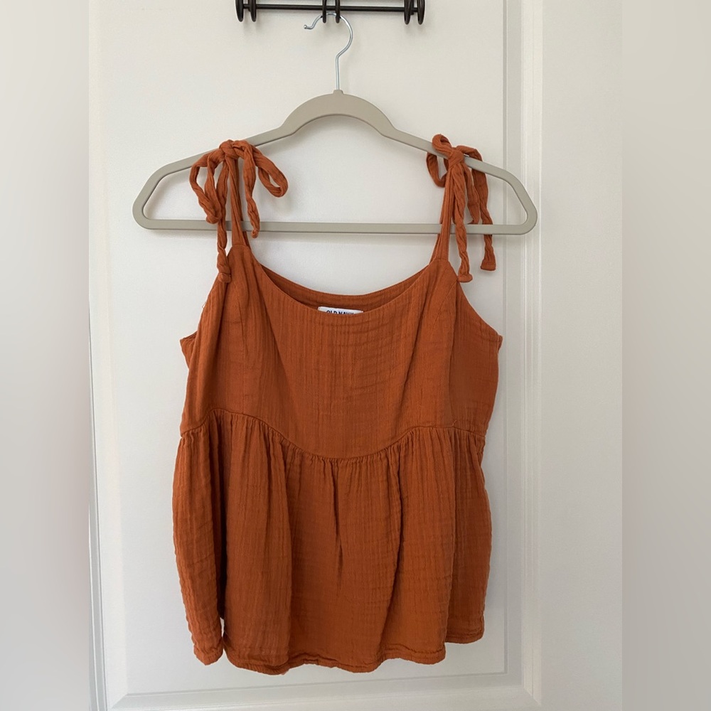 Adjustable strap tank top